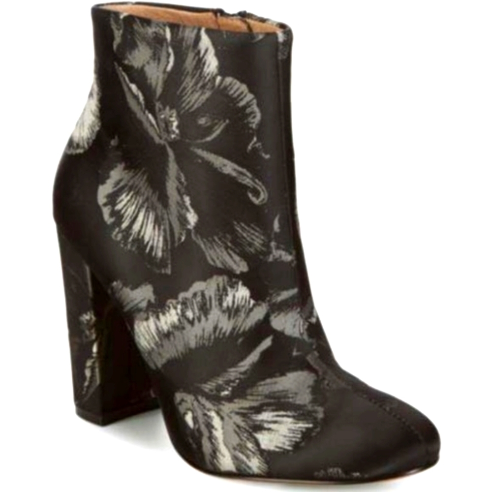 🔥FLASH SALE🔥Maiden Lane Floral Ankle Booties